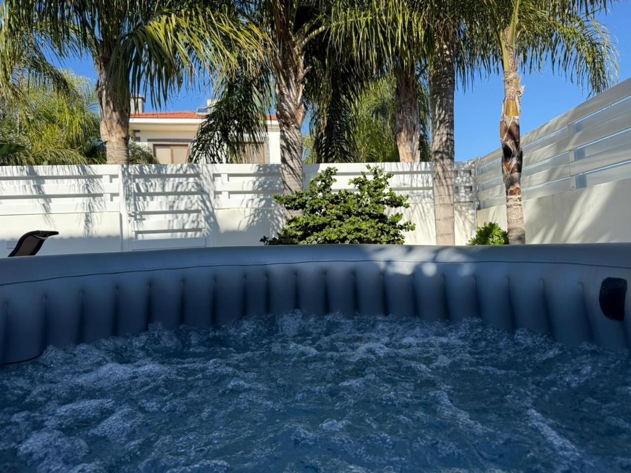 Villa Mario - 2Min Walk From Kapparis Beach Paralimni Exterior foto